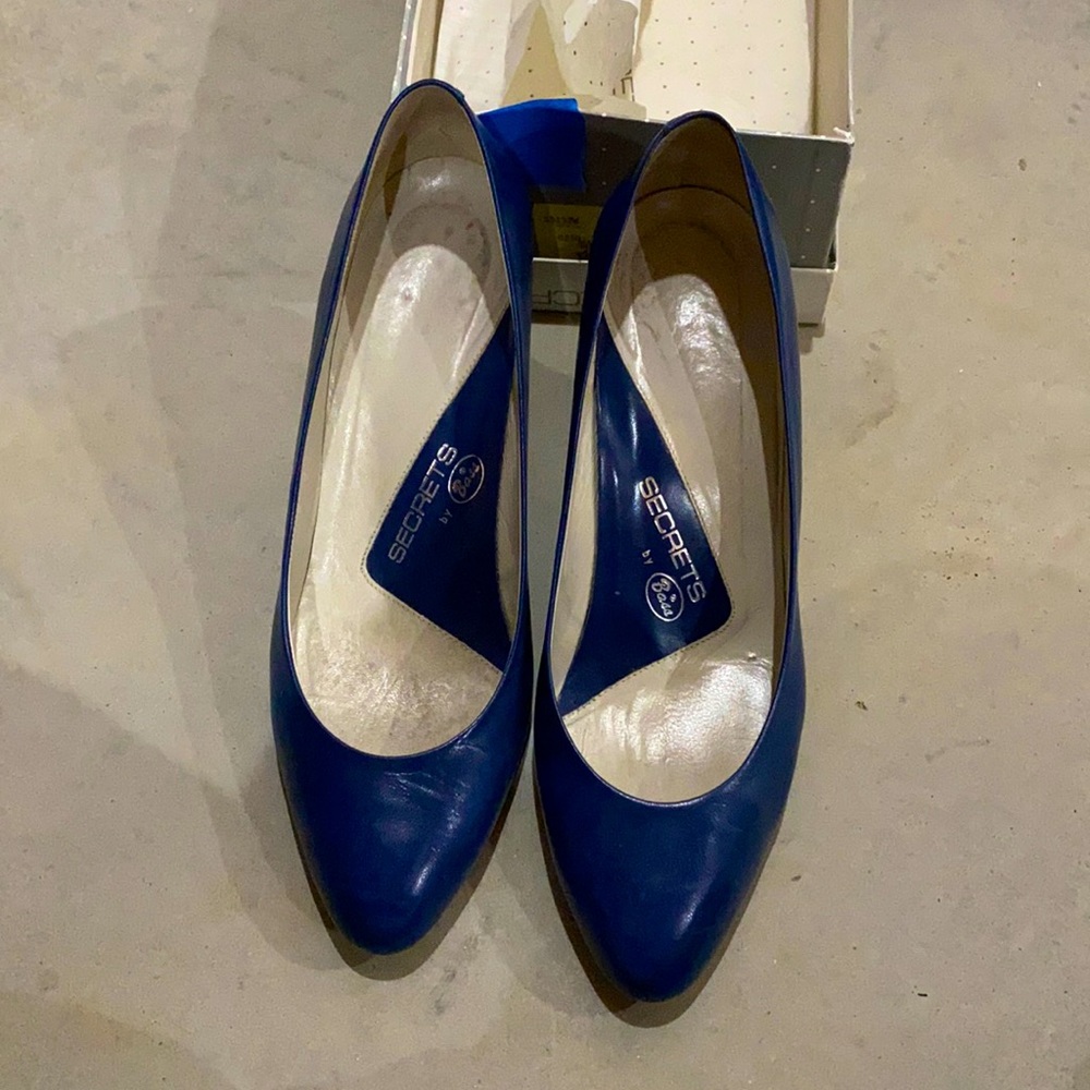 Secrets by Bass blue heels